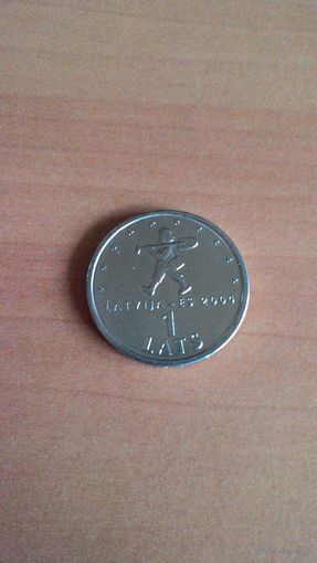 Латвия, 1 лат 2004. Мальчик с пальчик.