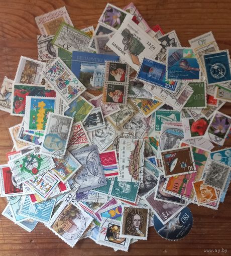 Марки. Сборный лот. Более 200 штук.