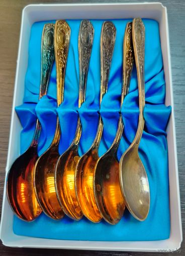 Винтажные мельхиоровые с позолотой чайные ложки времен СССР в презентабельной упоковке .