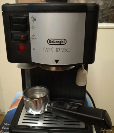 Кофеварка молотый кофе рожковая DeLonghi BAR 14F компактная