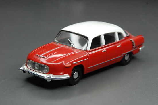 Модель автомобиля Татра-603 три фары 1:43 (польская журналка)