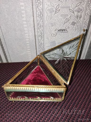 Старинная шкатулка, ларец для украшений. 60-е годы.