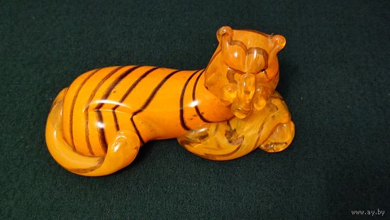 Статуэтка Тигр.Цветное стекло.Завод Неман.