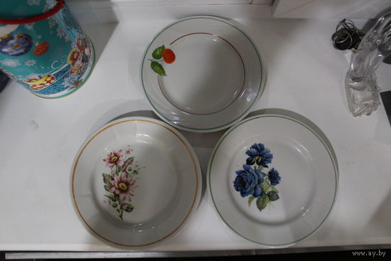 Тарелочки Добруш 17 см Цветочно-ягодные мотивы