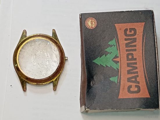 Жёлтые корпус от старых часов . С рубля