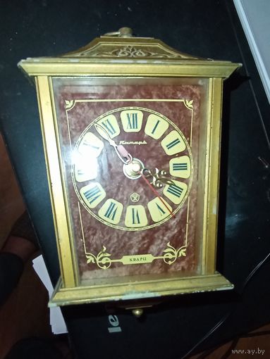 Часы электронные настенные Маяк СССР с знаком качества . С рубля