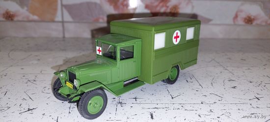Модель машинка 1/43 автолегенды грузовики