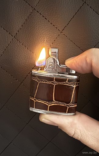 Редкая зажигалка FIELD (бензин)