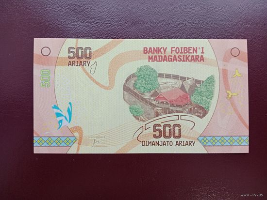 Мадагаскар 500 ариари 2017 UNC