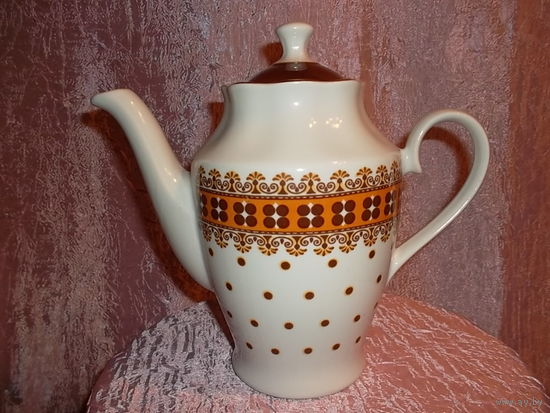 Чайник  фарфор. СССР. Рижский ф.з.