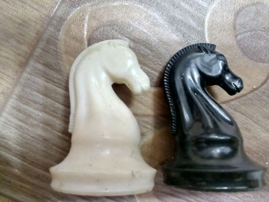 Фигуры шахмат (конь).