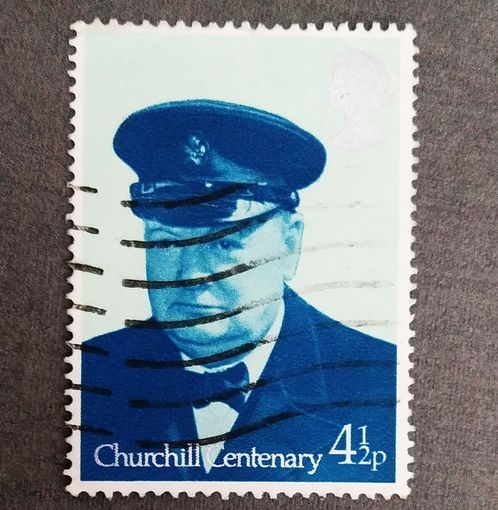 Марка Великобритания 1974 год Черчилль