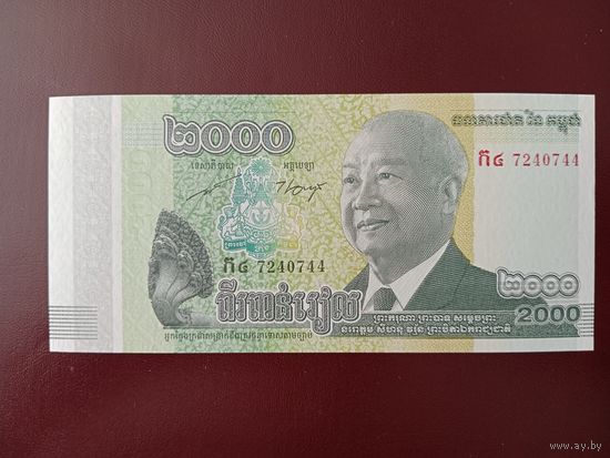 Камбоджа 2000 риэлей 2013 UNC