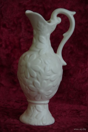 Кувшин фарфоровый   ( целый )  15,5 см