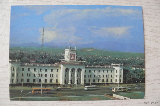 Щербаков С., Душанбе. Площадь Айни. Музей изобразительных искусств; 1989, чистая.