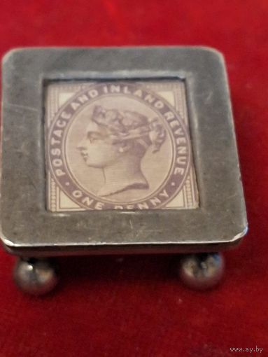 Серебряная коробочка для марок с маркой (Сиреневый  пенни) 1881г