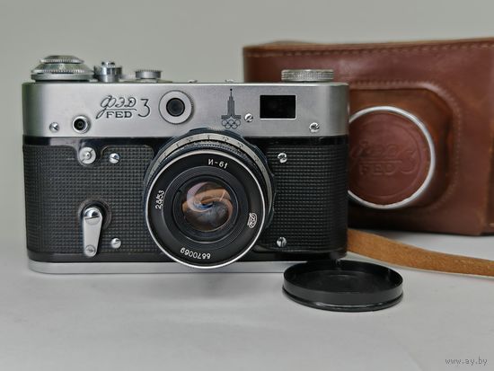 Фотоаппарат ФЭД-3. С рубля
