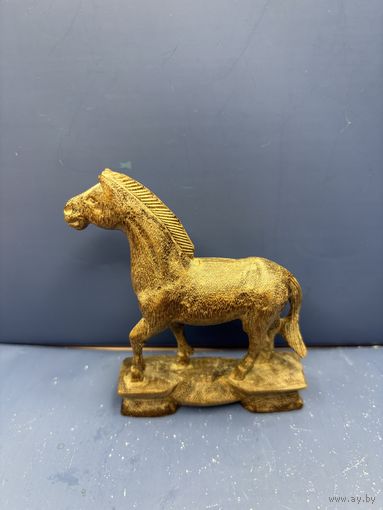 Статуэтка бегущая лошадь конь