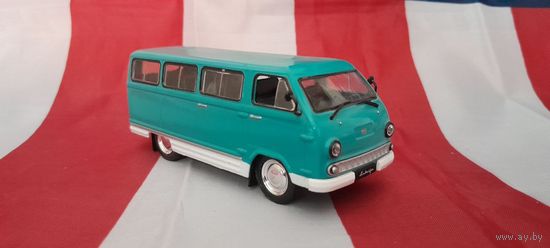 Машинка (модель) deagostini 1:43 РАФ-977ДМ Латвия