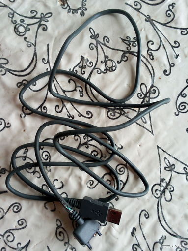 USB-шнур от моб. телефона "СОНИ-ЭРИксон"