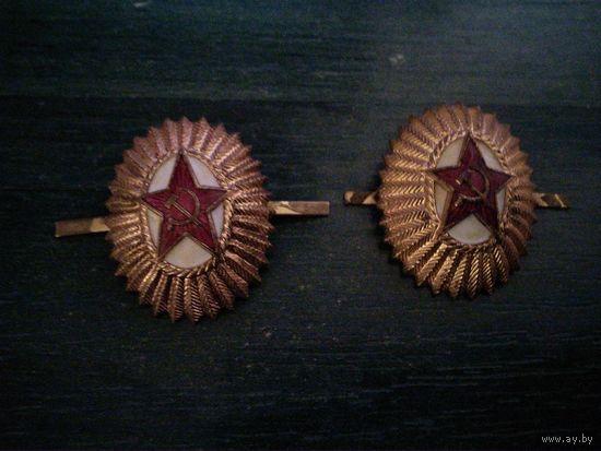 1 кокарда офицерская , 1950 годы ( Латунь, эмаль)