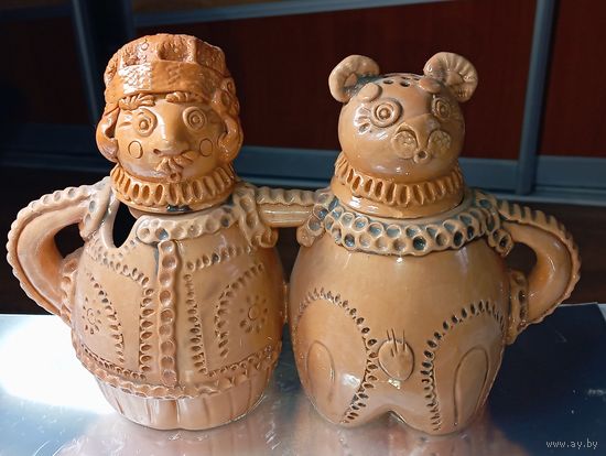 Керамическая статуэтка Друзья . Сахарница и Солонка .