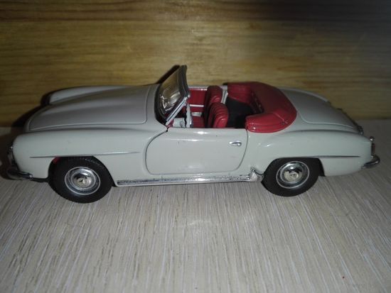 MERCEDES-BENZ 190 SL1/43.