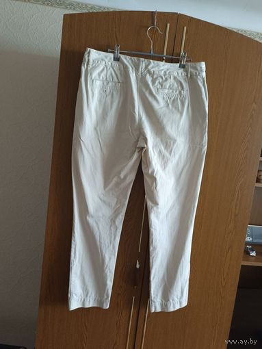 Брюки  цвета  беж, новые