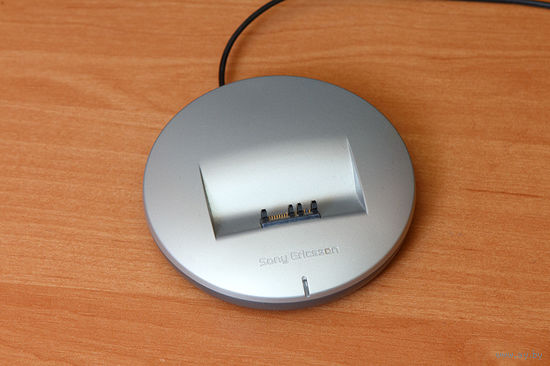 Док-станция Sony Ericsson DSS-25