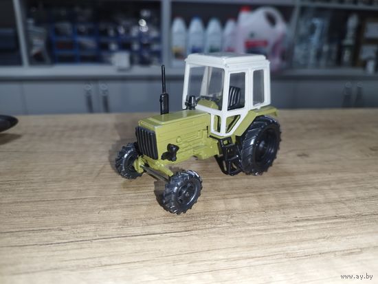 Трактор СССР,цвет!!!С рубля