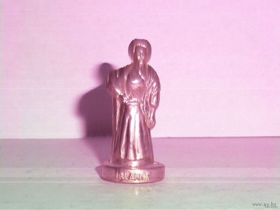 Фигурка статуэтка скульптура Ирландской женщины, миниатюра. Позолота