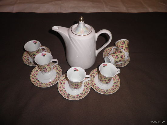 Сервиз кофейный на 6 персон(блюдец 5 шт.).С рубля.