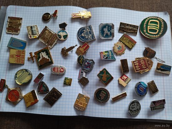 Значки . Распродажа коллекции