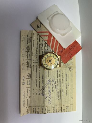 Винтажные позолоченные часы Луч