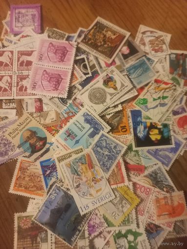 Марки мира. Более 200 марок. Одним лотом.