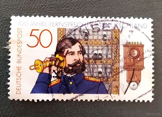 Марка Германия 1977 год 100 лет телефонной связи