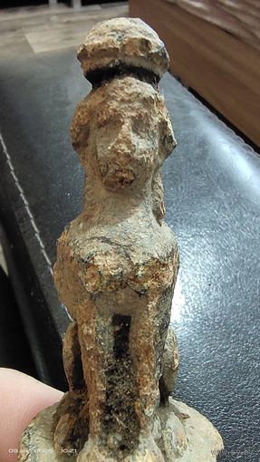 Старинная фигура Сфинкса с рубля