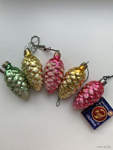 Елочные игрушки Шишки.