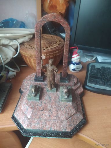 Статуэтка Композиция царь Эгей.