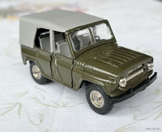 Коллекционная модель автомобиля