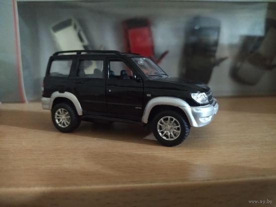 1/43 Uaz Patriot