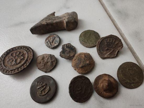 Пуговицы 1812 г есть редкая!  С рубля!!