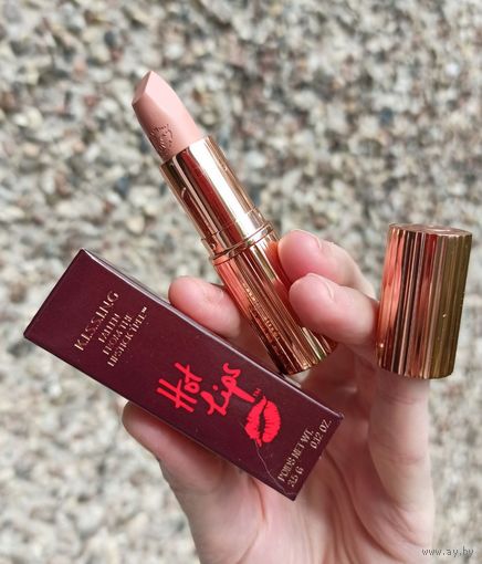 Помада Charlotte Tilbury K.I.S.S.I.N.G в оттенке Kim K.W.