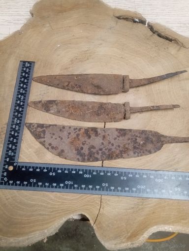 Старинные коварные ножи