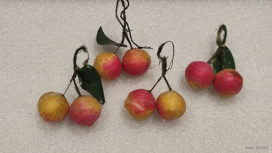 Игрушка елочная Вишня Вата