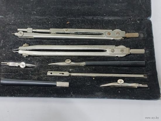 Набор чертежный / готовальня завод Союз им. Красина. Ленинград. РСФСР