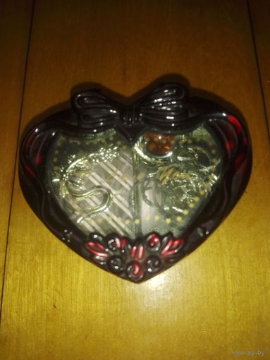 Шкатулка винтажная для бижутерии .С бижутерией.