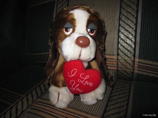 Мягкая игрушка от Russ Berrie!!! Персонаж Baxter Dog Puppy с валентинкой "I Love You"