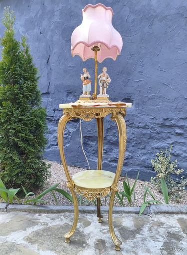 Роскошный Цветочный Столик в стиле Людовика XV, Оникс, Латунь, Франция, XX век.