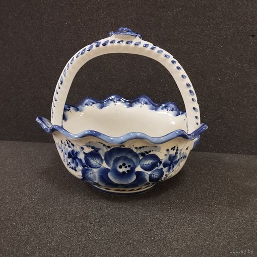 Фруктовница Корзинка, фарфор. Гжель